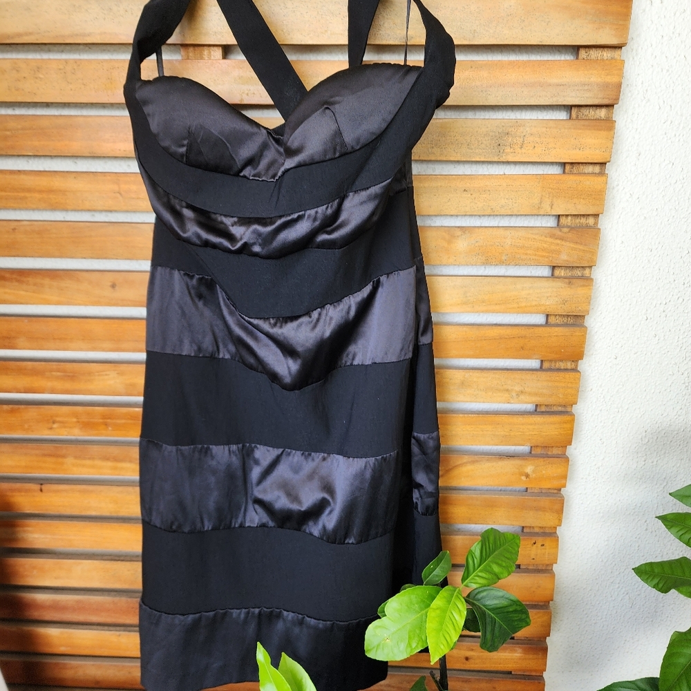 KITTY KAT Size 14 black figure-hugging midi dress - Picture 4 of 15
